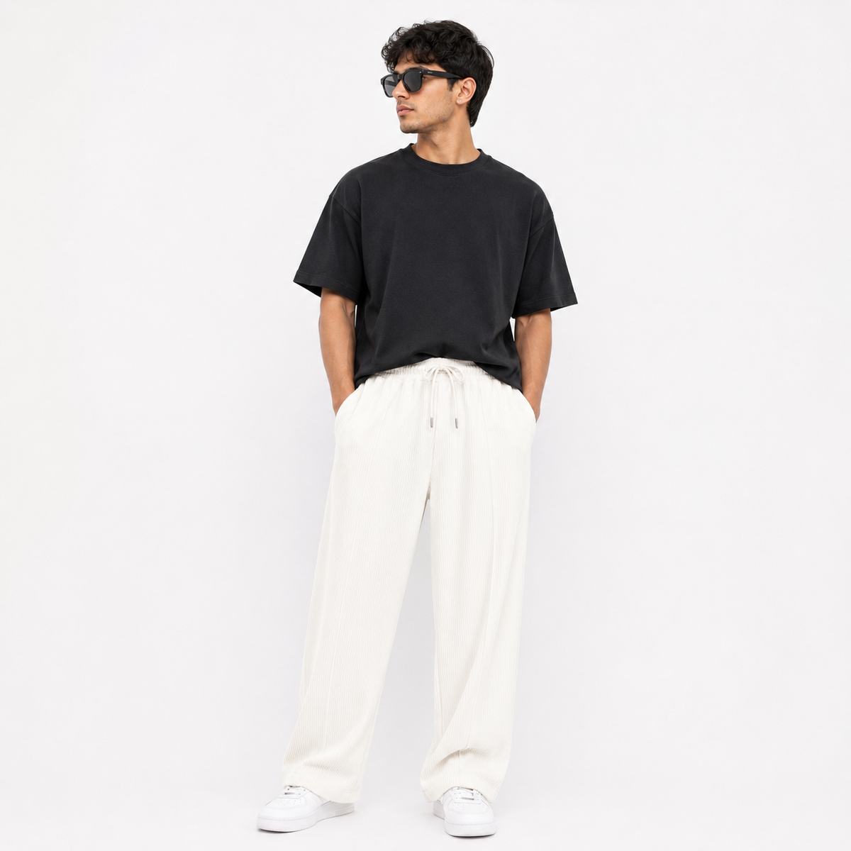 Men’s Off-White Ribbed Wide Leg Trousers